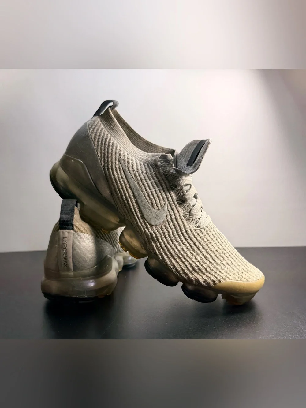Nike Men's VaporMax Flyknit Sneaker — Silver 150